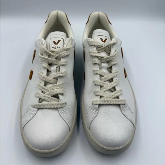 VEJA V-12 Sneakers - Picture 7 of 11
